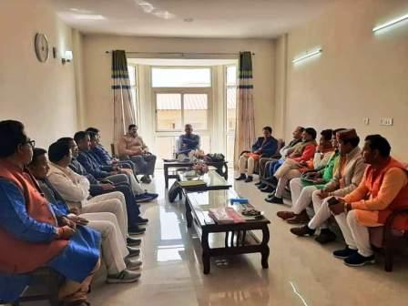 सीएम त्रिवेन्द्र की भाजपा जिलाध्यक्षों के साथ बैठक, चार साल बेमिसाल पर चर्चा