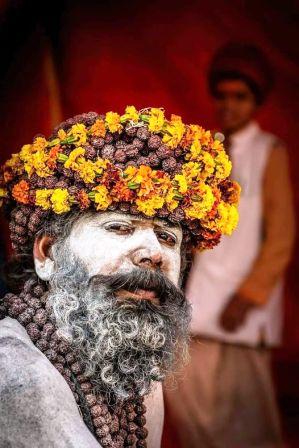 महाकुम्भ में नागा साधुओं ने ली संन्यास की दीक्षा