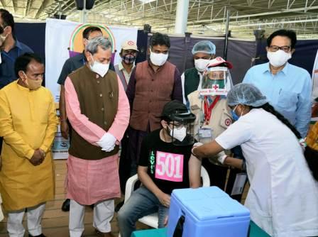 उत्तराखण्ड में 18 से 44 वर्ष के लोगों के टीकाकरण अभियान का विधिवत शुभारंभ