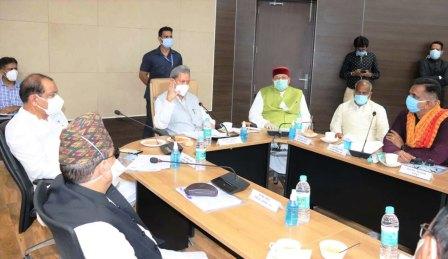 समीक्षा बैठकः सीएम तीरथ पहुंचे रुद्रपुर, कोविड की तीसरी लहर को लेकर कही ये बात