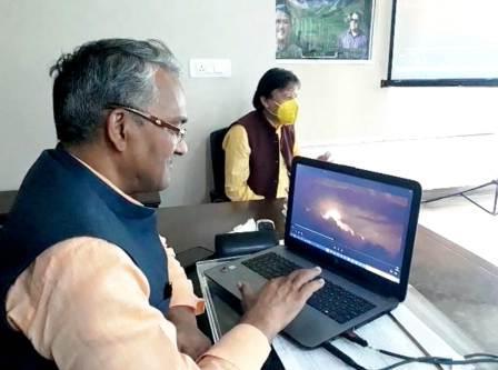 पूर्व सीएम त्रिवेन्द्र के कार्यकाल पर वीडियो गीत का विमोचन