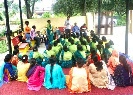 सहसपुर विधानसभाः बनोवाला में स्वयं सहायता समूह की बैठक, राकेश नेगी ने दिया हरसंभव मदद का आश्वासन