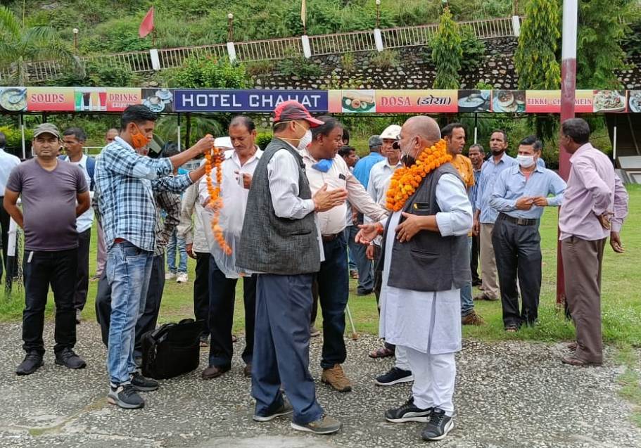 पूर्व ब्लाक प्रमुख मगन बिष्ट को मलेथा में मिला बड़ा जनसमर्थन