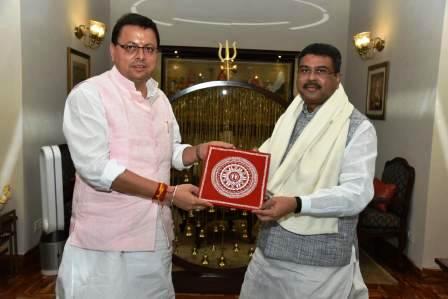 केन्द्रीय शिक्षा मंत्री से मिले सीएम धामी, राज्य में प्रस्तावित केन्द्रीय विद्यालयों को जल्द मंजूरी देने का किया अनुरोध