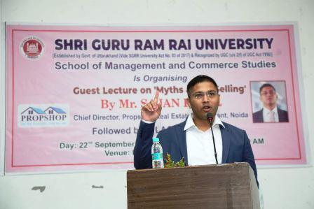 श्री गुरु राम राय विश्वविद्यालय के 19 छात्र छात्राओं का 2.4 लाख पैकेज पर प्लेसमेंट