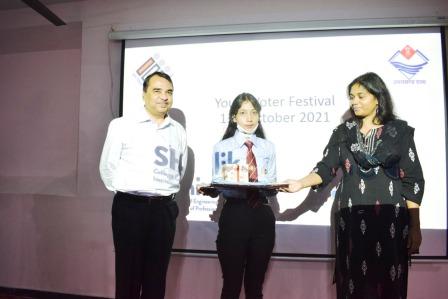 मुख्य निर्वाचन अधिकारी ने यूथ वोटर से किया संवाद