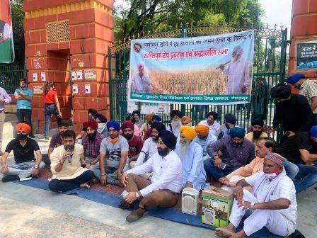 लखीमपुर खीरी प्रकरण के खिलाफ यूनाइटेड सिख फेडरेशन ने गांधी पार्क में किया शांतिपूर्ण प्रदर्शन