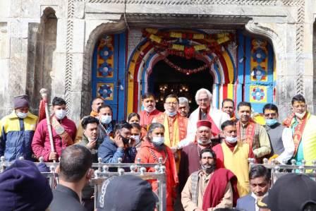 सीएम धामी मंगलवार को पहुंचे बाबा केदार के धाम, पुनर्निर्माण कार्यो का जायजा लिया