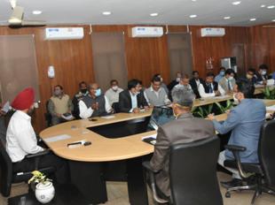 मुख्यसचिव डा० संधू ने पीएम इम्प्लॉयमेंट जेनरेशन प्रोग्राम की समीक्षा की