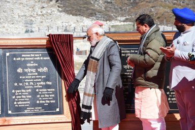 प्रधानमंत्री नरेन्द्र मोदी का केदारनाथ दौरा, 400 करोड़ की विकास योजनाओं का किया लोकार्पण और शिलान्यास