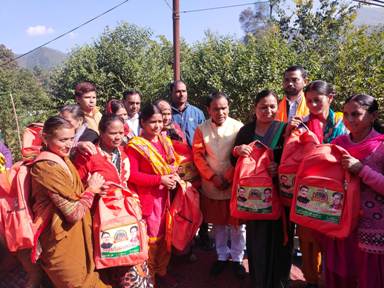 घसियारी किट को लेकर राठ क्षेत्र के गांवों में गजब का उत्साह