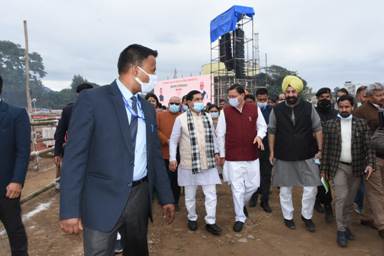 मुख्यमंत्री पुष्कर धामी ने परेड ग्राउण्ड का किया स्थलीय निरीक्षण, शनिवार को होनी है पीएम मोदी की प्रस्तावित रैली