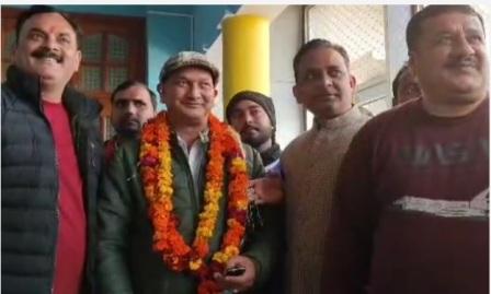 प्रदेश कांग्रेस उपाध्यक्ष वीरेन्द्र रावत का खटीमा में भव्य स्वागत