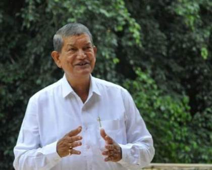 उत्तराखण्डः हरदा और एमएलए बेटी अनुपमा ने दर्ज कराई एफआईआर
