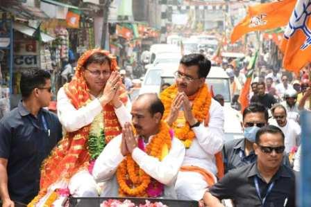 मुख्यमंत्री निकले पड़े मिशन उपचुनाव पर, चम्पावत विधानसभा में किया रोड शो