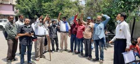 दलित उत्पीड़न के खिलाफ एसडीएम दफ्तर में संयुक्त विरोध प्रदर्शन