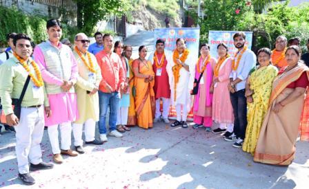 दिव्य प्रेम सेवा मिशन के सदस्यों को मलेथा में किया गया भव्य स्वागत