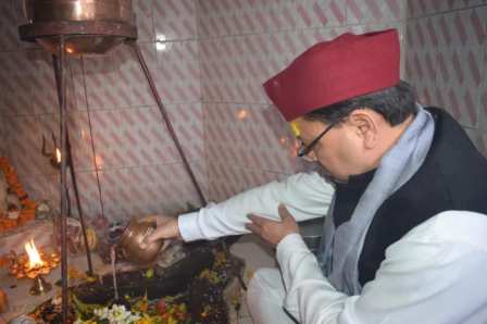 सीएम धामी ने किए श्री सप्तेश्वर महादेव के दर्शन