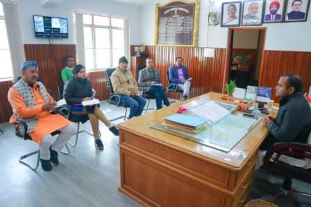 रुद्रप्रयागः डीएम की अगुवाई में आयोजित की गई पशु क्रूरता समिति की बैठक