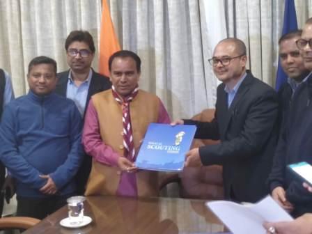 स्काउट गाइड के निदेशक से मिले शिक्षा मंत्री डॉ. धन सिंह रावत