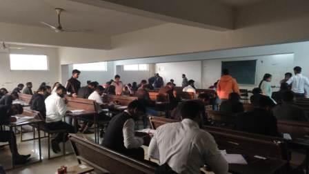 उड़नदस्ता टीम ने धर दबोचे नकलची,आई.पी.एस. लॉ कॉलेज का बदला परीक्षा केन्द्र