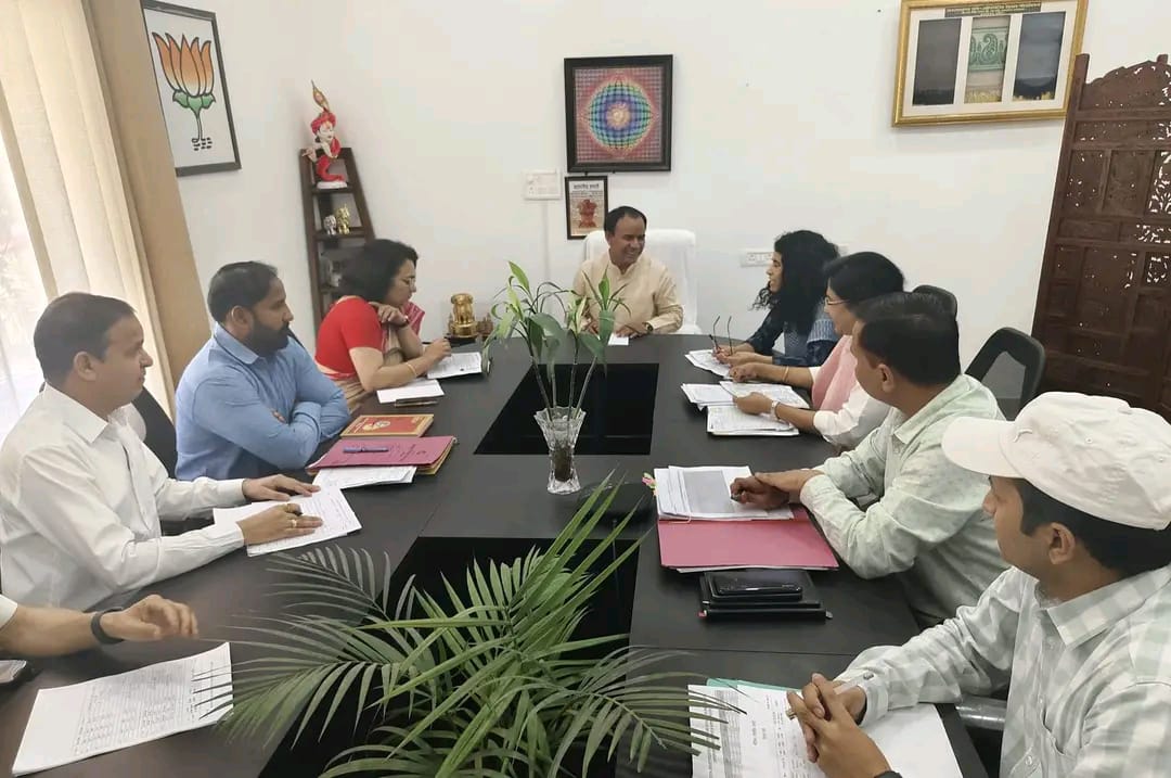 आवंटित बजट समय पर खर्च करें अधिकारी डॉ. धन सिंह रावत