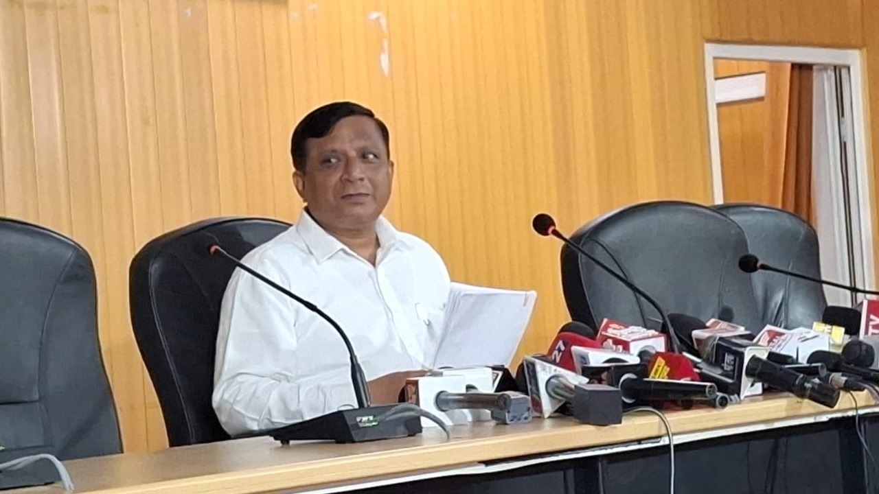 उत्तराखंड कैबिनेट के 17 बड़े फैसले, सहकारिता नीति-2026 मंजूर; CNG वाहनों को ग्रीन सेस में छूट जारी