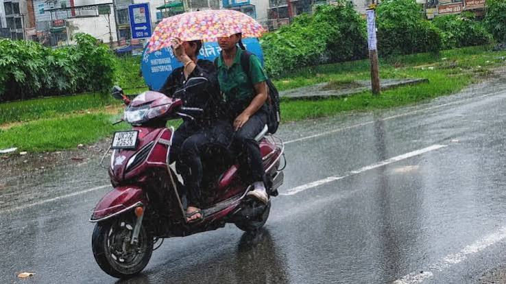 भारी बारिश का ऑरेंज अलर्ट, दो NH समेत 172 सड़कें बंद; आपदा में 54 की मौत
